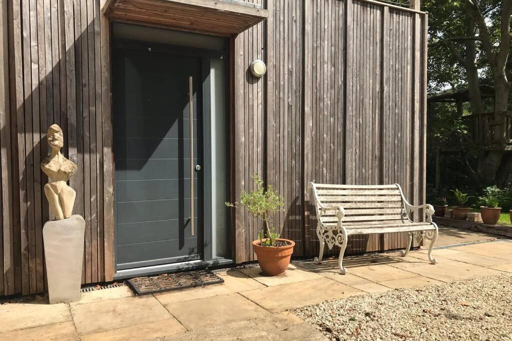 شقة Garden Hideaway, Self-Contained, Edge Of باث المظهر الخارجي الصورة